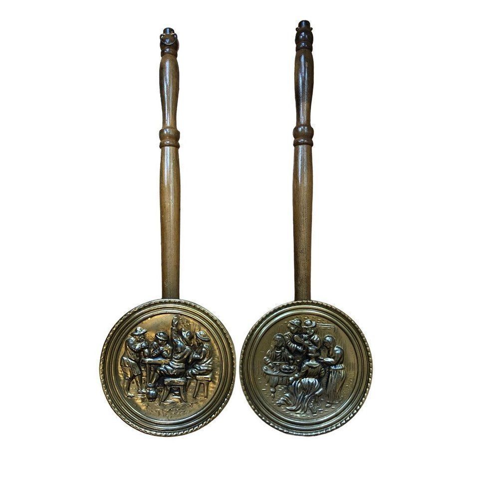 VINTAGE Brass Bed Warmer Wood Handle Made in England